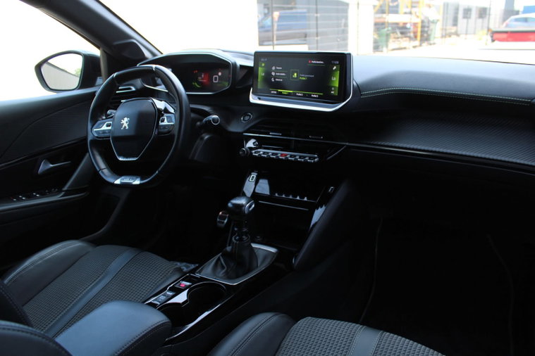 Vehicle Image 30