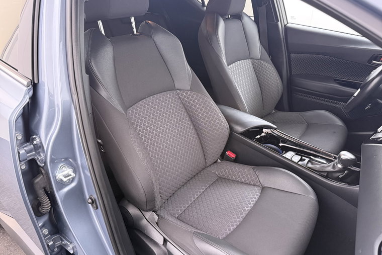 Vehicle Image 14