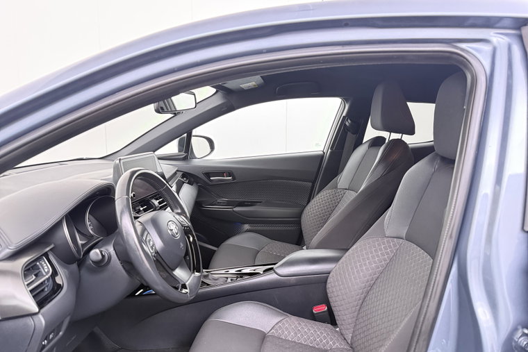 Vehicle Image 10