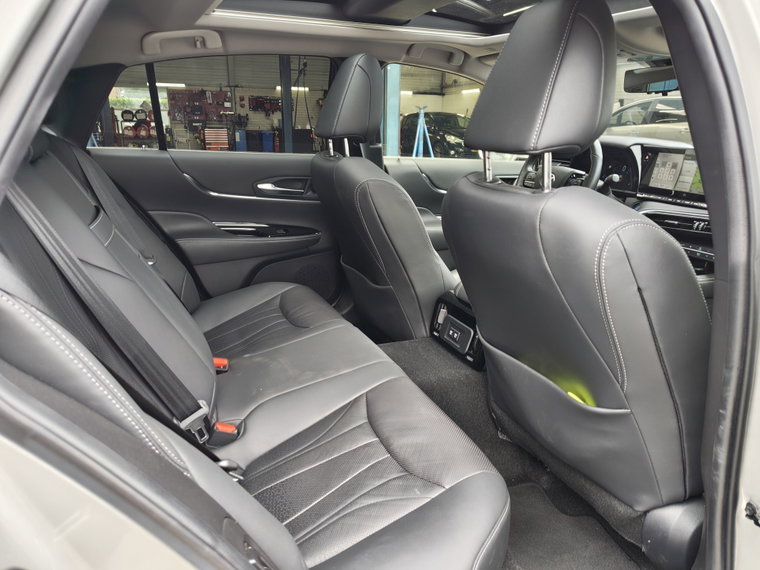 Vehicle Image 36