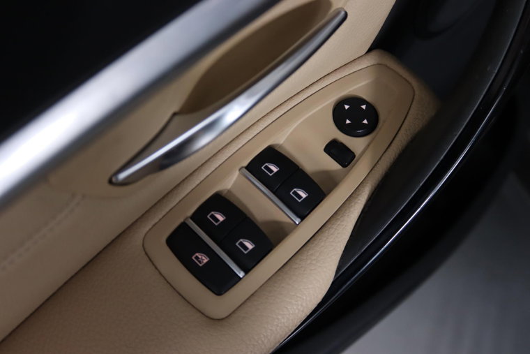Vehicle Image 27