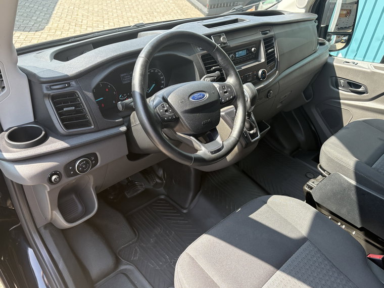 Vehicle Image 21