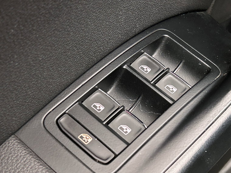 Vehicle Image 26