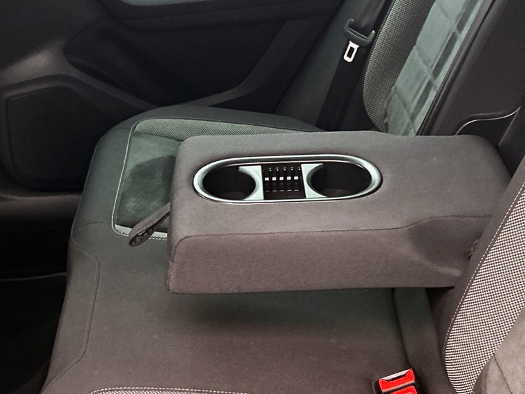 Vehicle Image 27