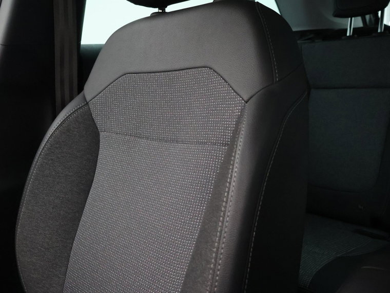 Vehicle Image 45