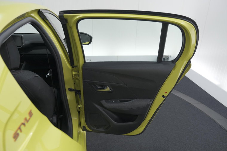 Vehicle Image 52