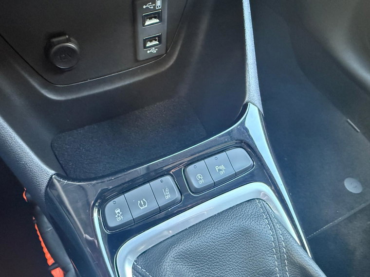 Vehicle Image 24