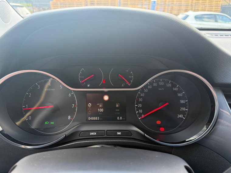 Vehicle Image 38