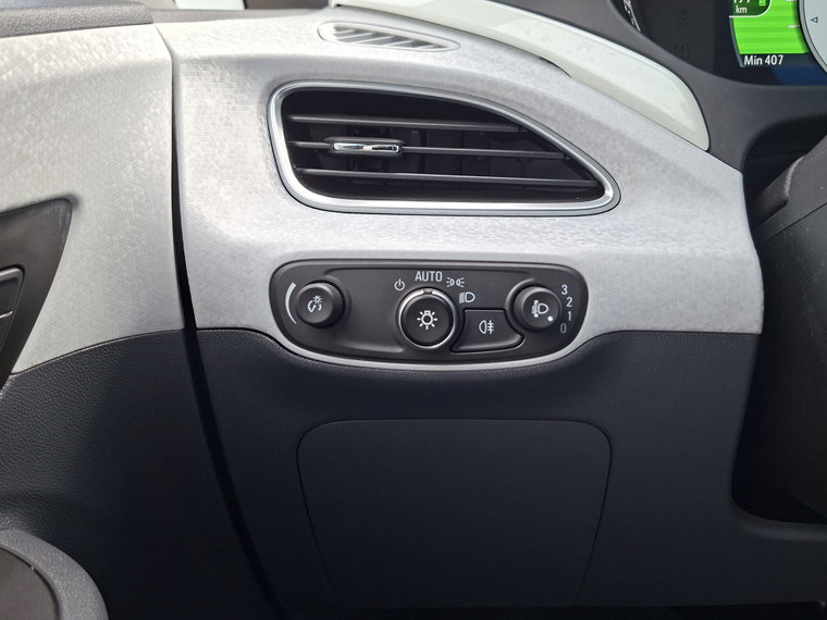 Vehicle Image 33