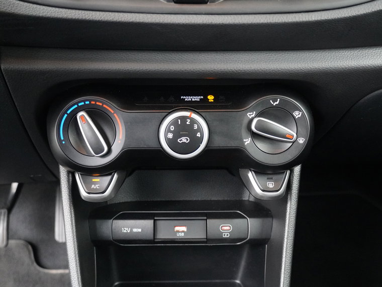 Vehicle Image 33
