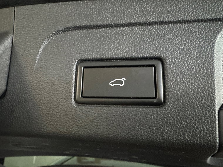 Vehicle Image 27