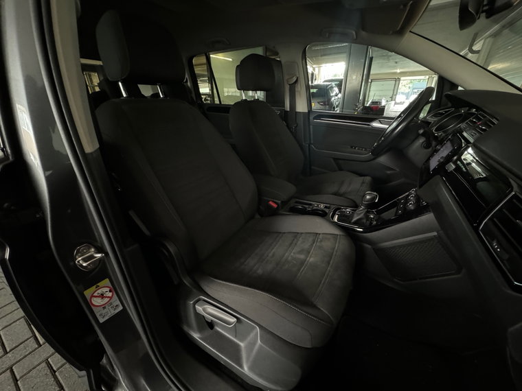Vehicle Image 40