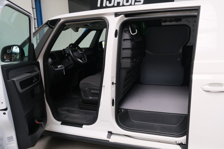 Vehicle Image 14