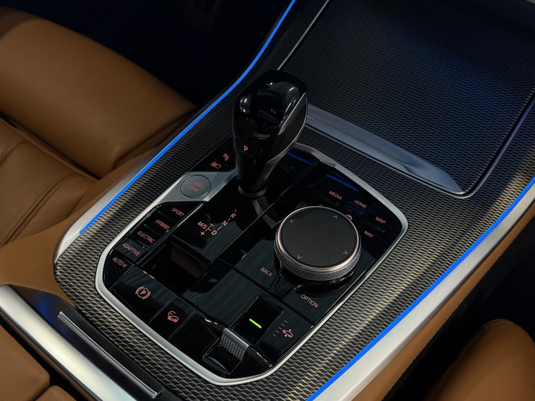 Vehicle Image 46
