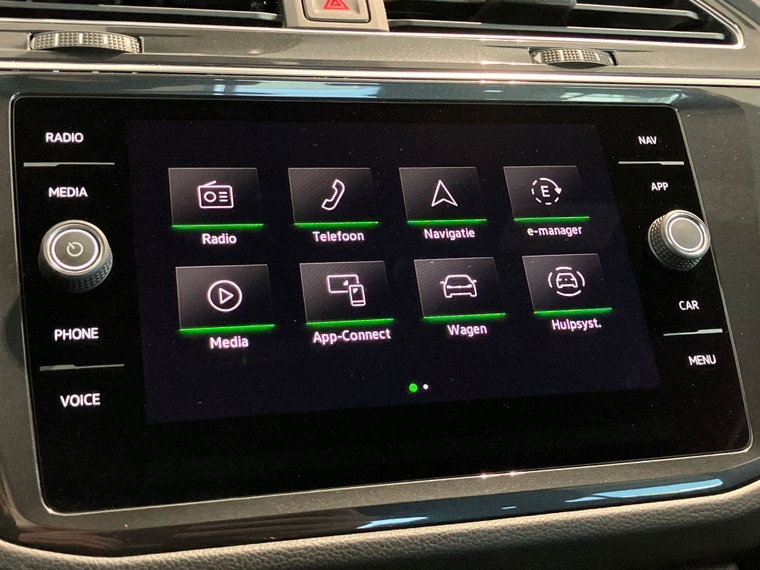 Vehicle Image 25