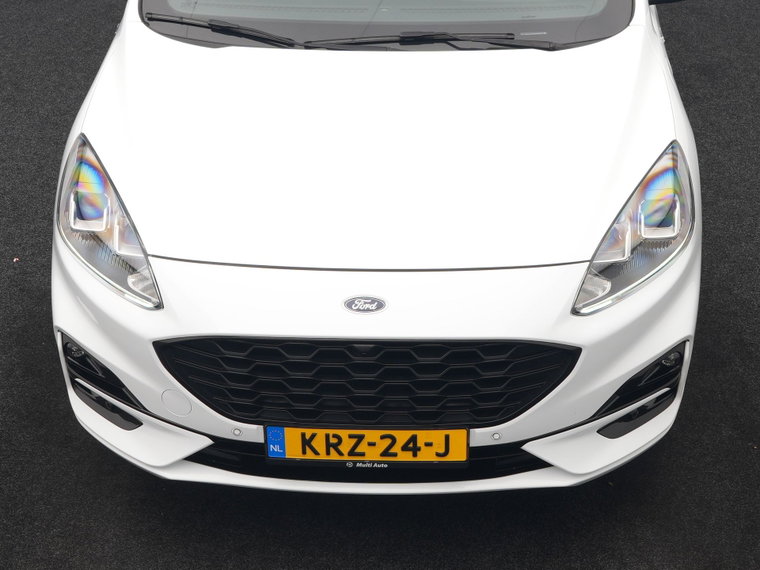Vehicle Image 32