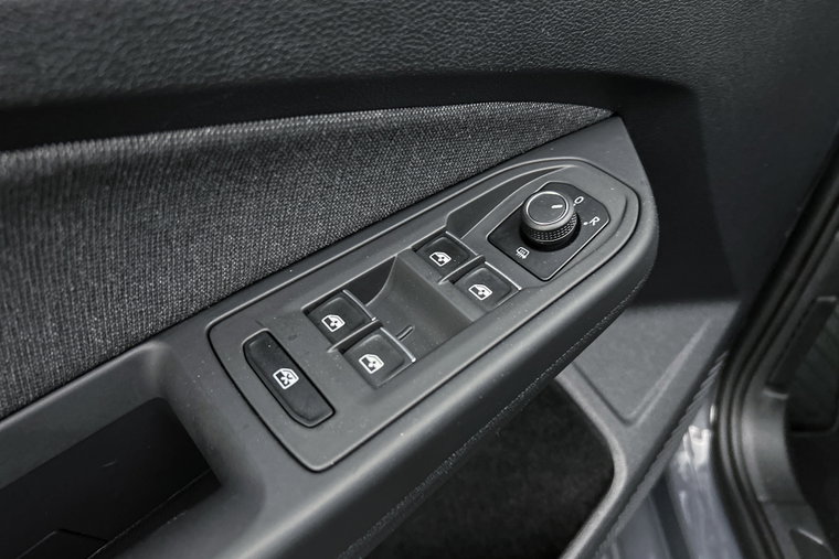 Vehicle Image 23