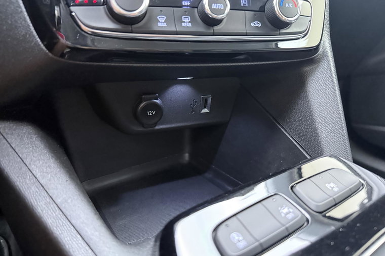 Vehicle Image 24