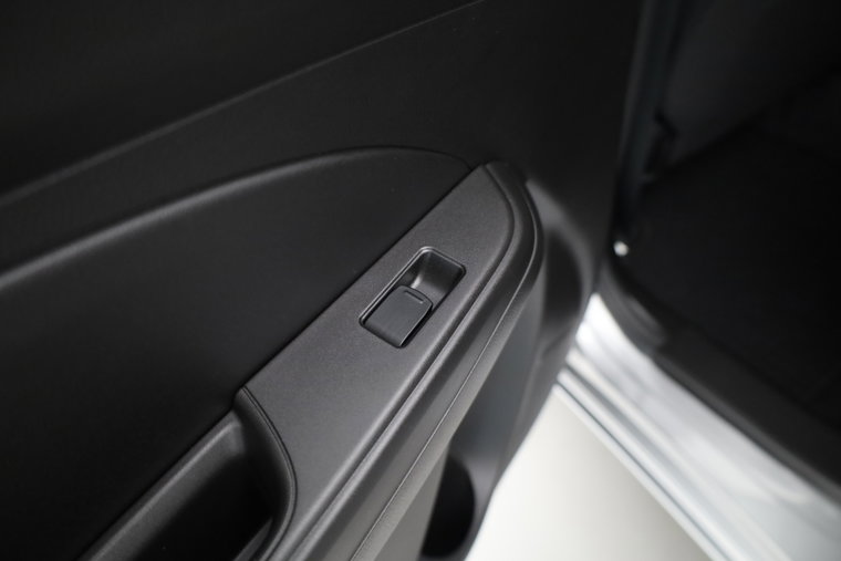 Vehicle Image 33
