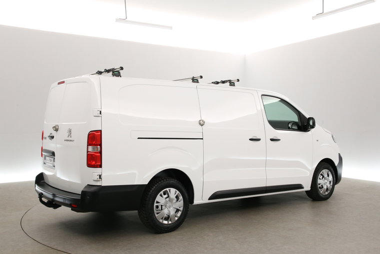 Vehicle Image 28