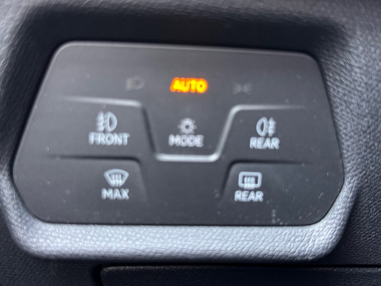 Vehicle Image 24
