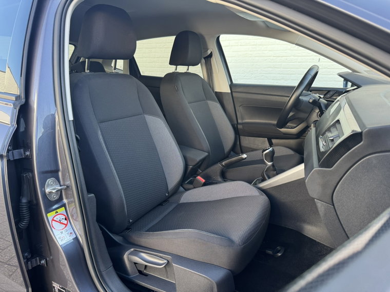 Vehicle Image 22