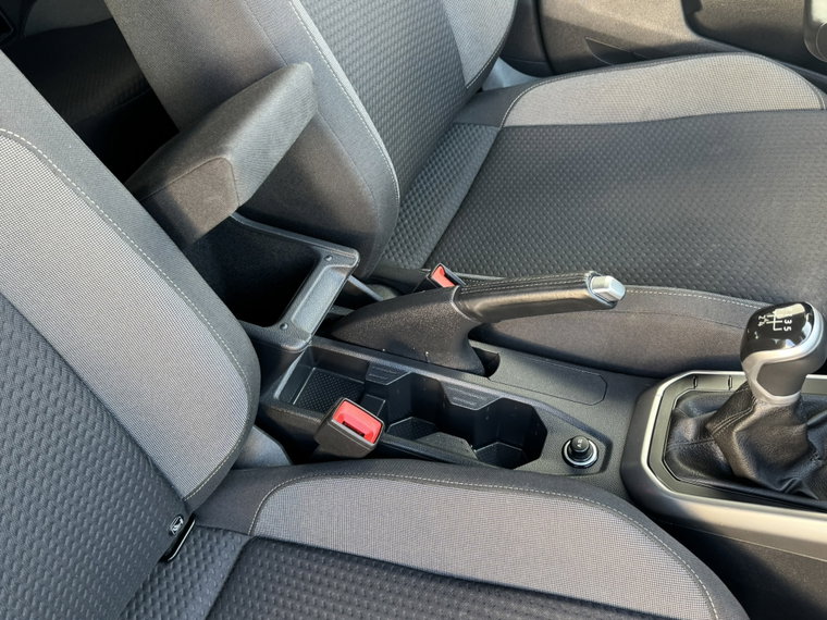 Vehicle Image 24