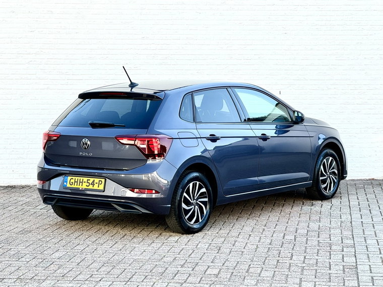 Vehicle Image 36