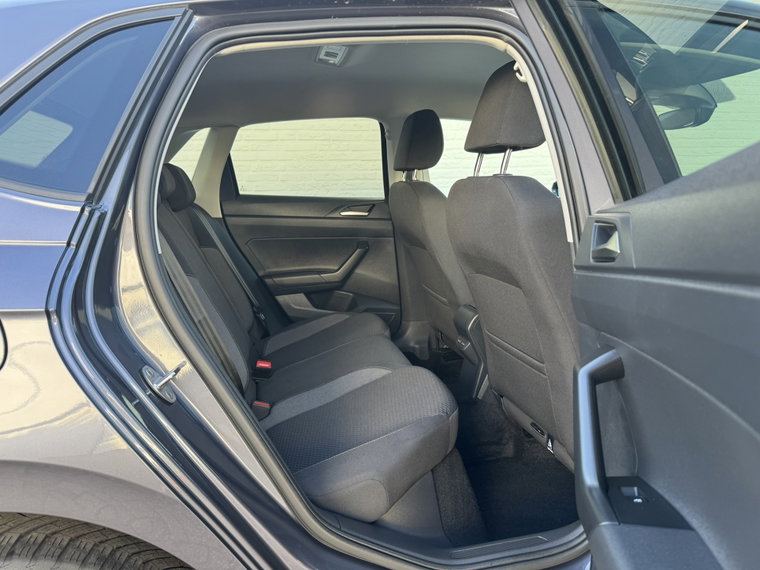 Vehicle Image 37