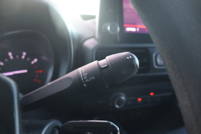 Vehicle Image 23