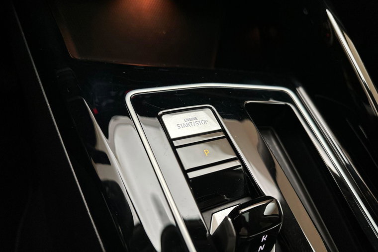 Vehicle Image 33