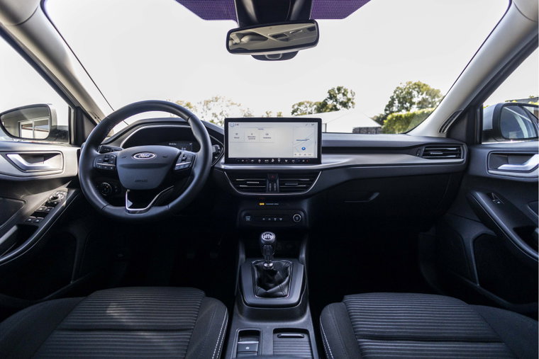 Vehicle Image 32