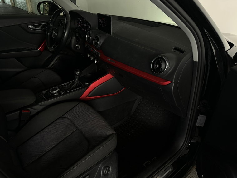 Vehicle Image 32