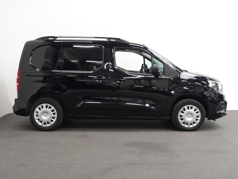 Vehicle Image 37