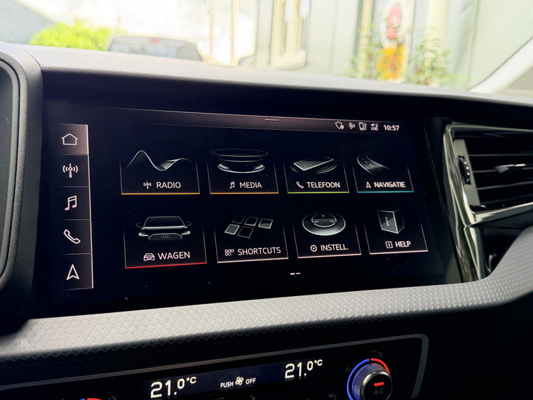 Vehicle Image 33