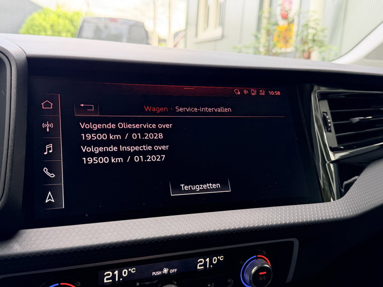 Vehicle Image 40