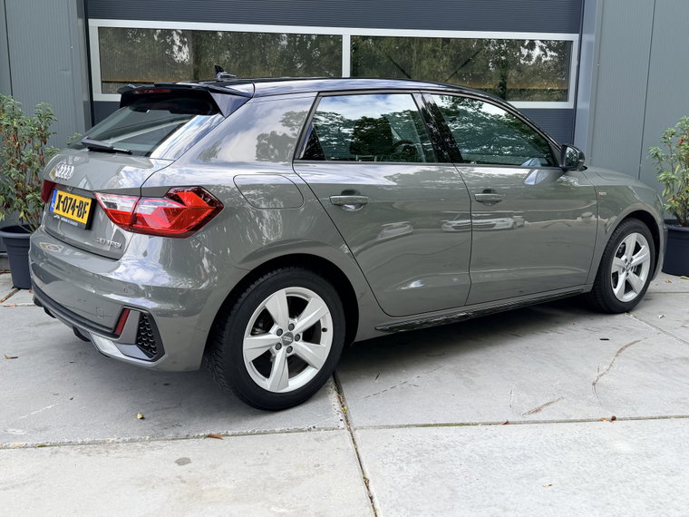 Vehicle Image 53