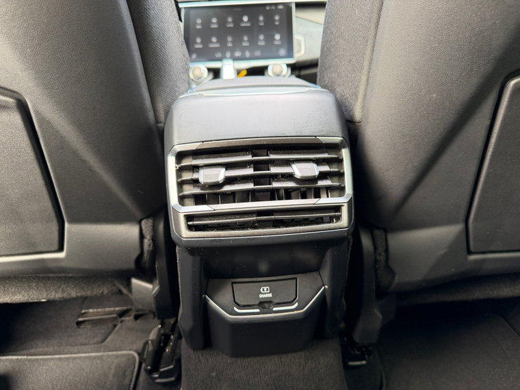 Vehicle Image 41