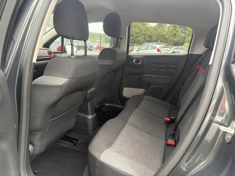 Vehicle Image 10
