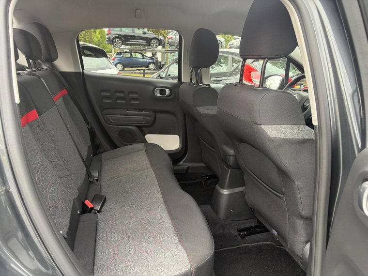Vehicle Image 11