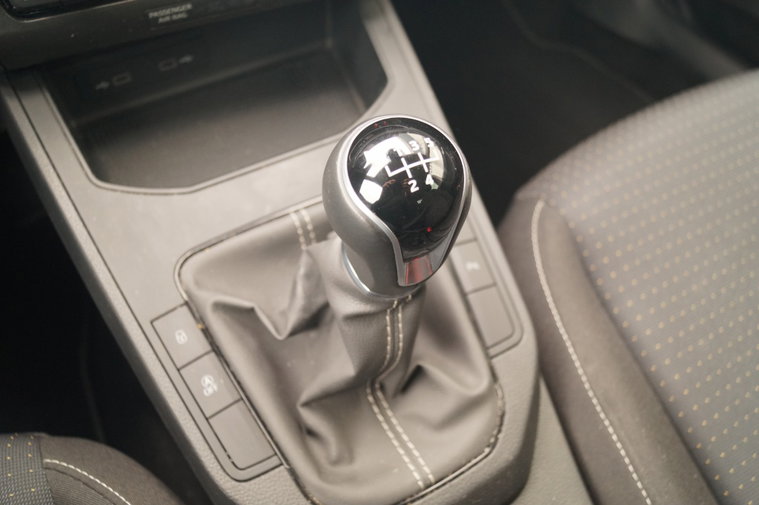 Vehicle Image 17