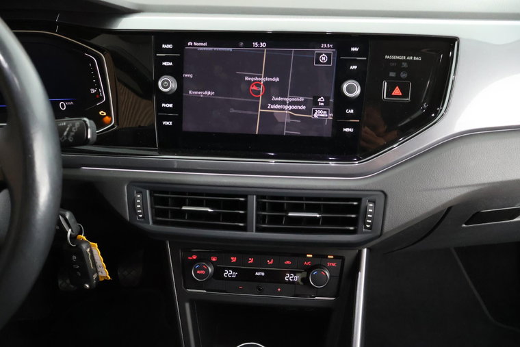 Vehicle Image 11