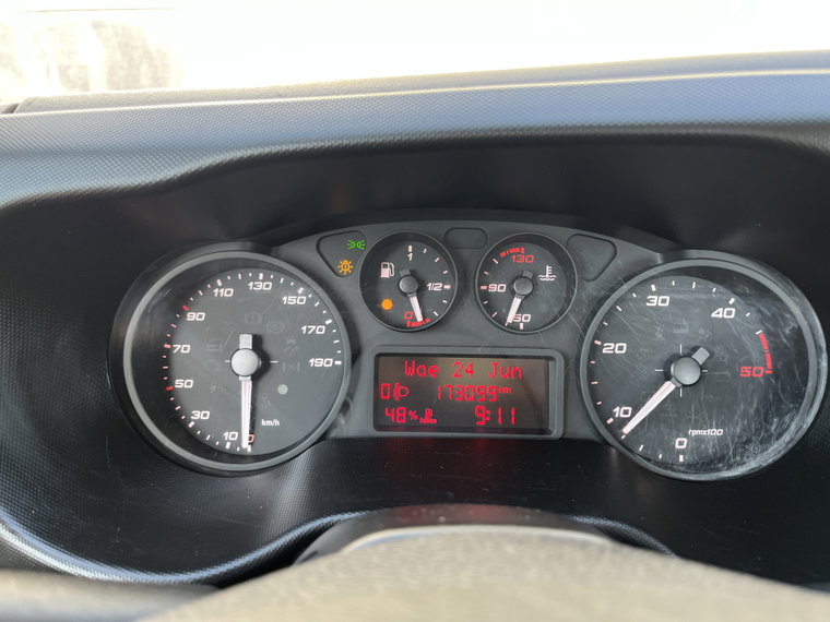 Vehicle Image 29