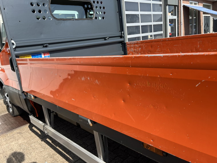 Vehicle Image 33