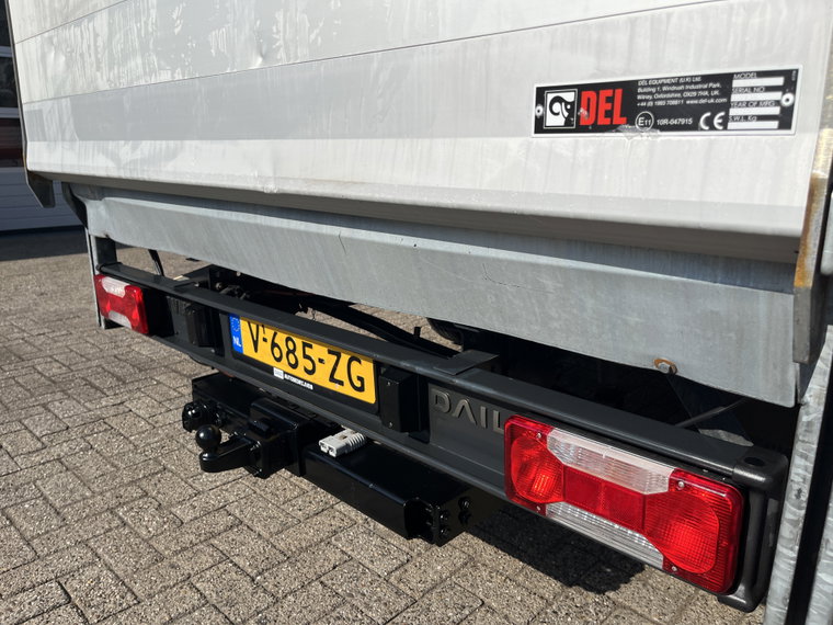 Vehicle Image 37