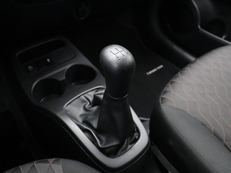 Vehicle Image 24