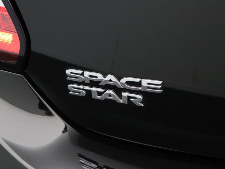 Vehicle Image 32