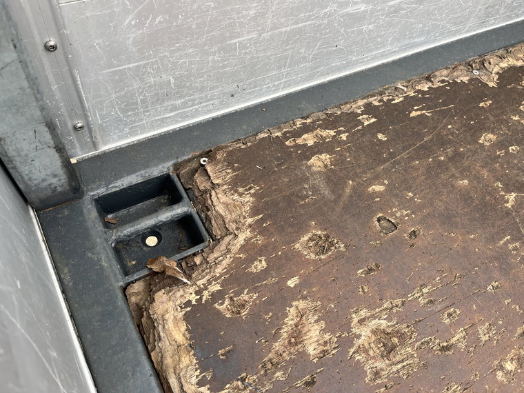 Vehicle Image 38