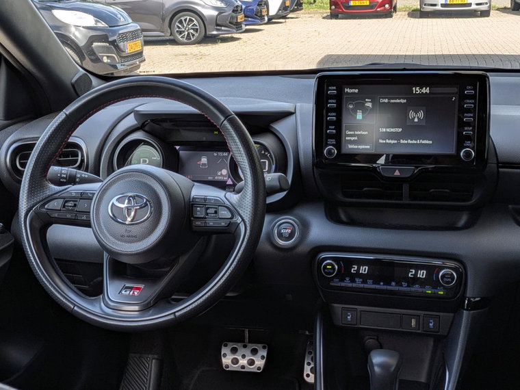 Vehicle Image 23