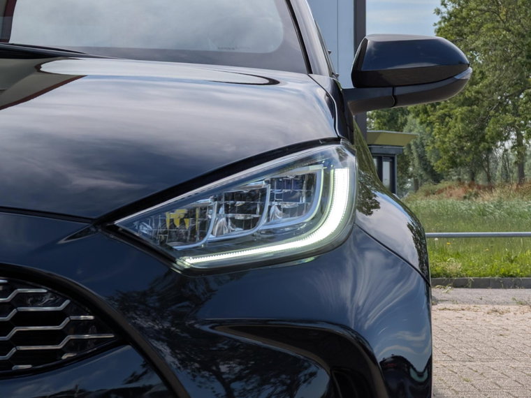 Vehicle Image 7